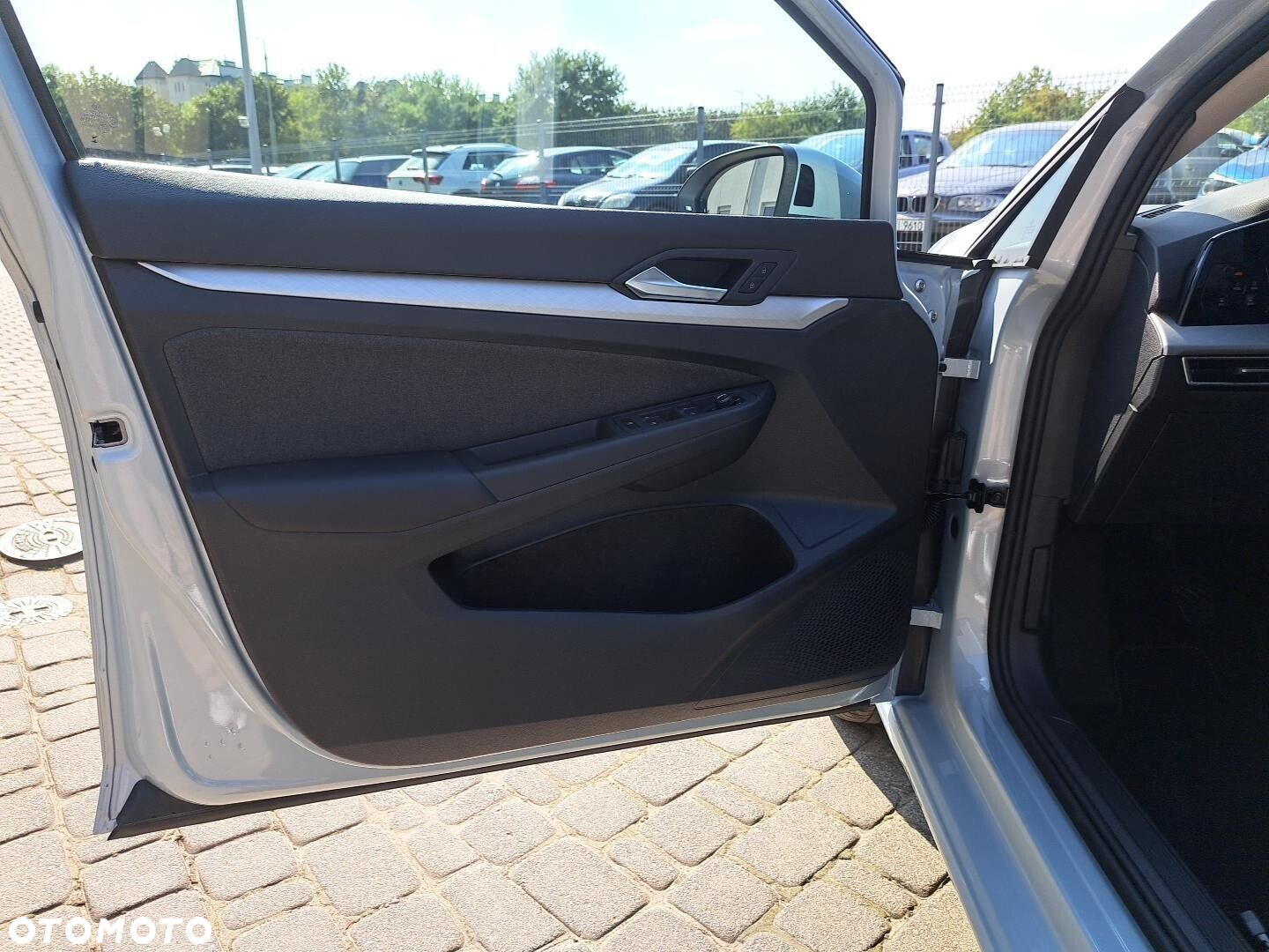 Volkswagen Golf VIII 1.5 eTSI mHEV Life Plus DSG - 12