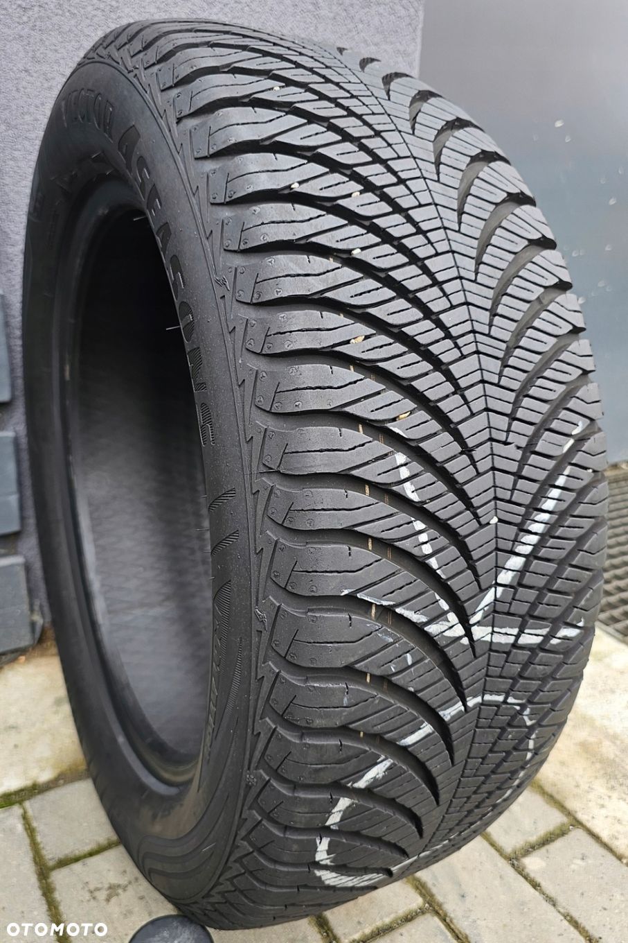 Goodyear Vector 4Seasons 235/55R18 100 V AO - 1