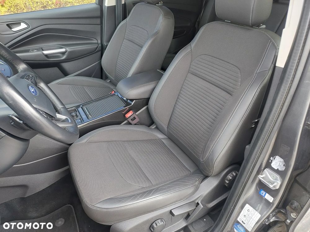 Ford Kuga 2.0 TDCi AWD Titanium - 22