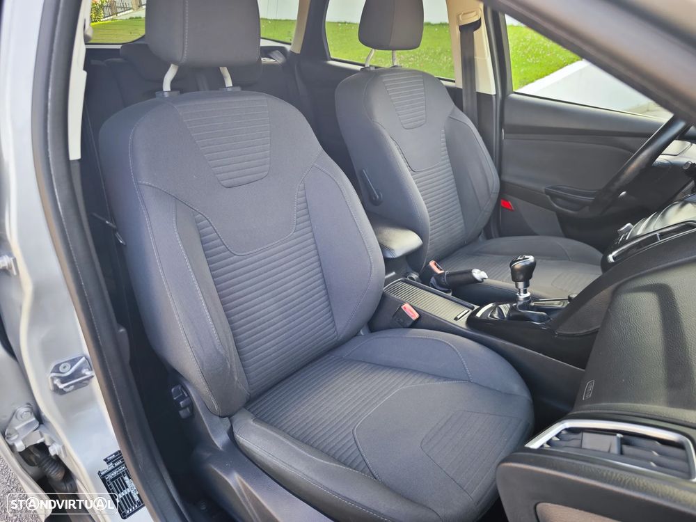 Ford Focus SW 1.0 SCTi Titanium - 10