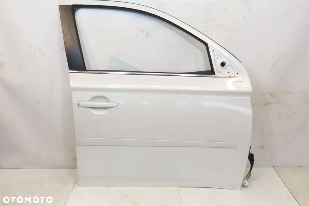 DRZWI PRAWY PRZÓD MITSUBISHI OUTLANDER III - 1