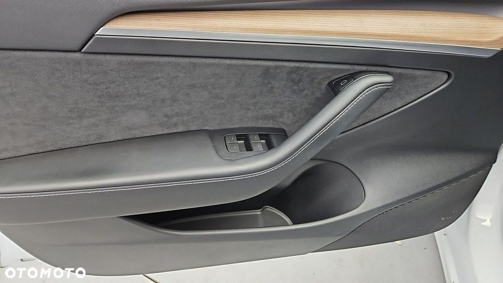 Tesla Model 3 Long Range RWD - 10