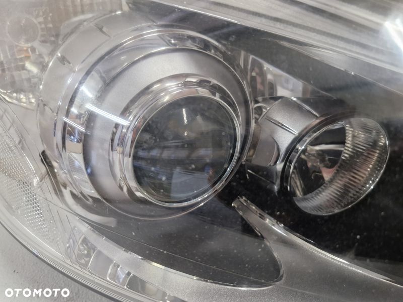 volvo s60 2 ii lampa prawy przód prawa przednia reflektor xenon ksenon uk 31299993 - 2