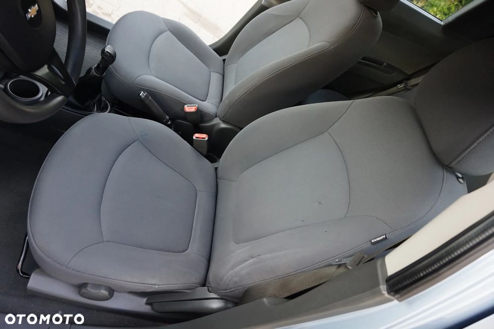 Chevrolet Spark - 26