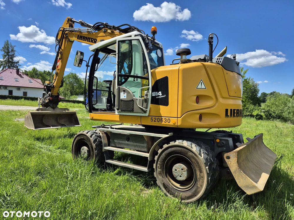 Liebherr A914 - 8