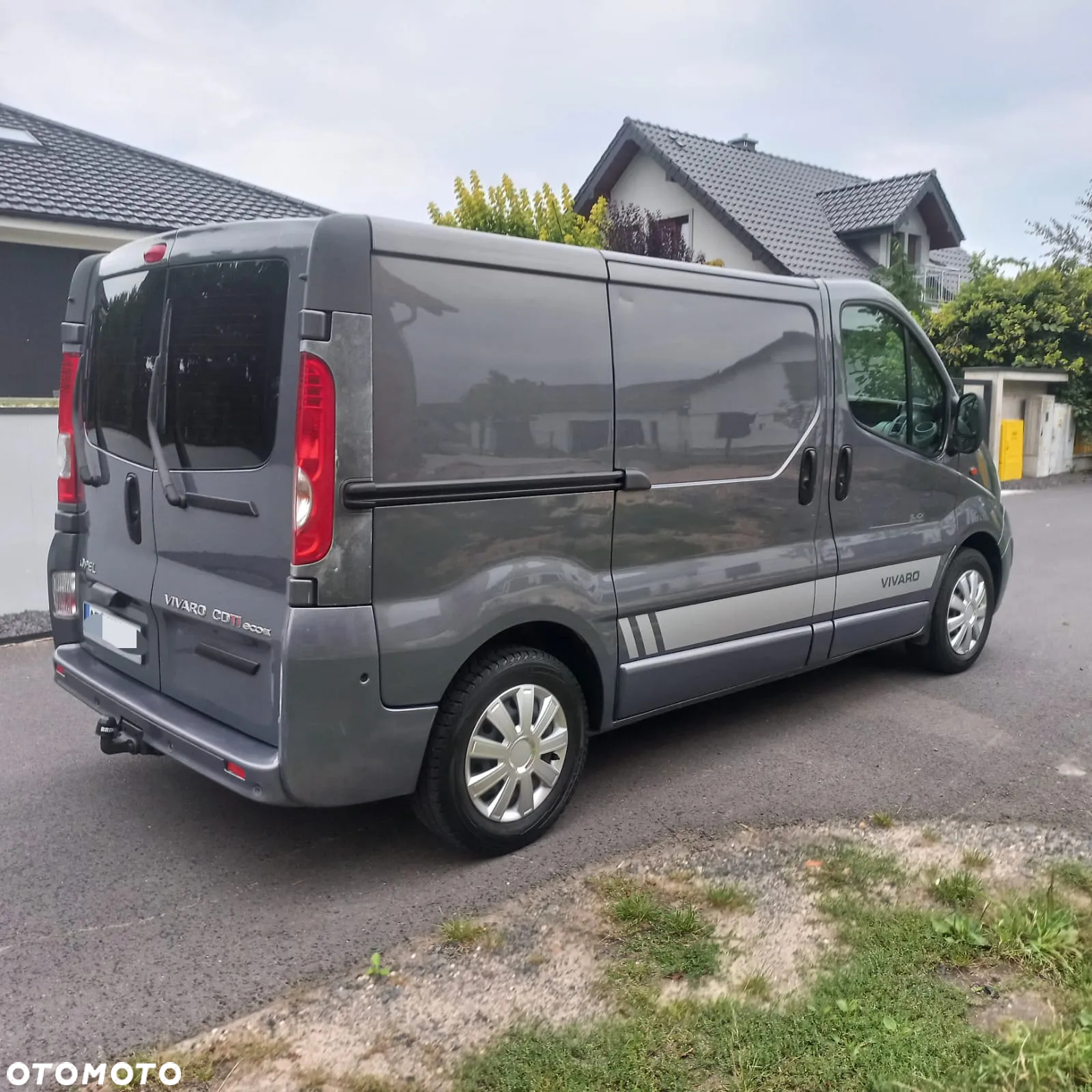 Opel Vivaro Tour Cosmo L1H1 - 2
