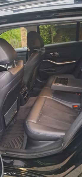 BMW Seria 3 320d xDrive MHEV M Sport sport - 4