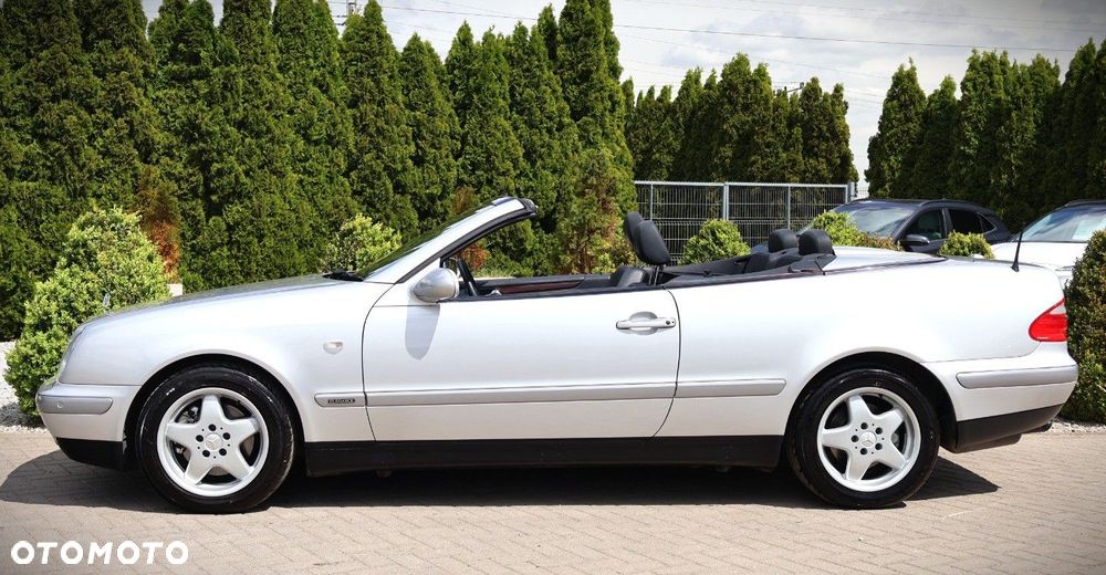 Mercedes-Benz CLK - 9