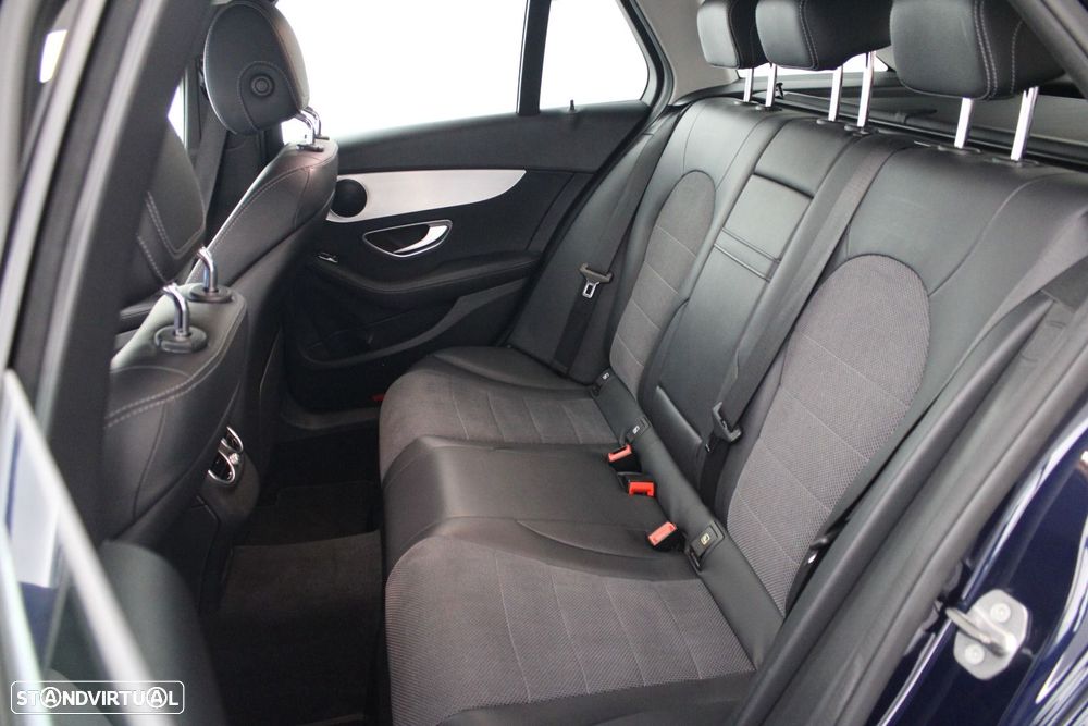 Mercedes-Benz C 200 - 38