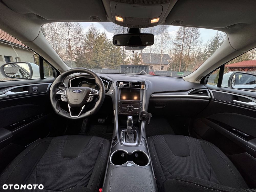 Ford Mondeo 2.0 TDCi Titanium PowerShift - 4