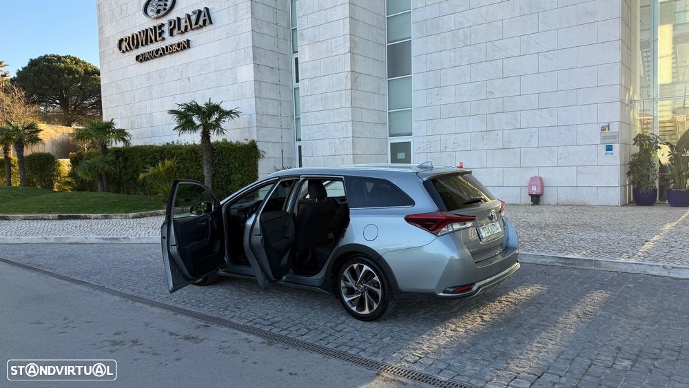 Toyota Auris Touring Sports 1.8 HSD Comfort +P.Techno+P.Sport - 8