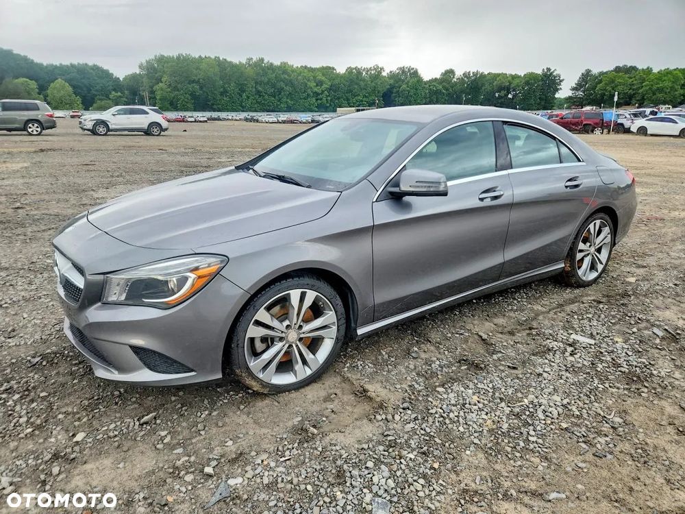 Mercedes-Benz CLA 250 4Matic 7G-DCT - 2
