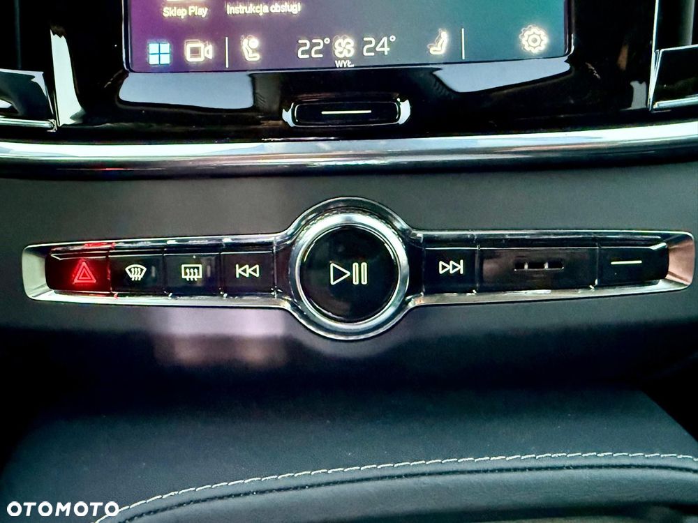 Volvo V90 Cross Country - 37