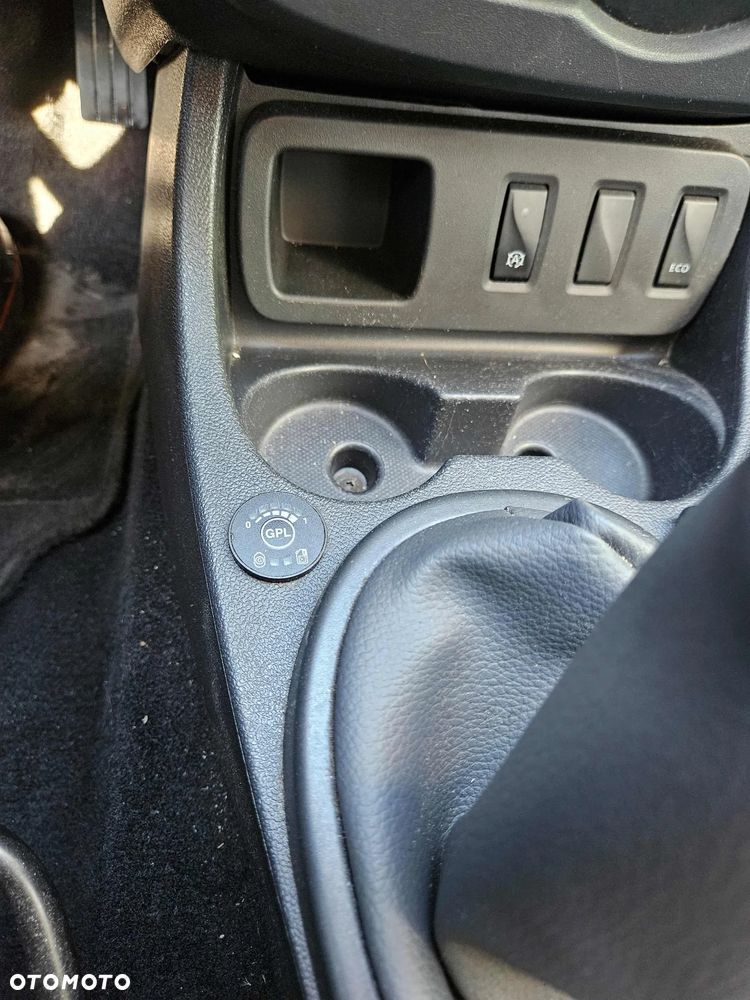 Dacia Duster 1.6 SCe Access S&S - 13