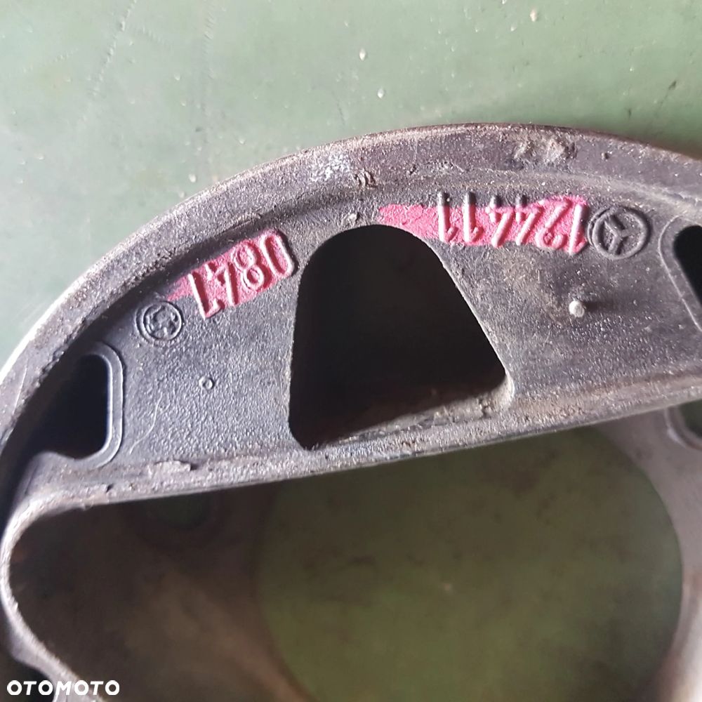 wał podpora wału tłumik drgań mercedes w124 w220. posiadam wszystkie części - 4