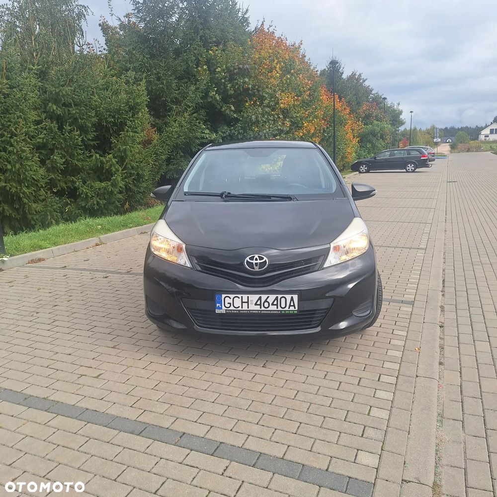Toyota Yaris 2012 photo 2