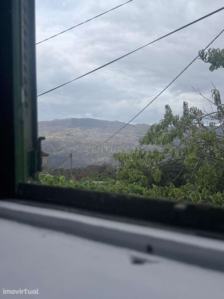 Casa de Pedra com potencial no coração do Gerês - perto do Lindoso - Grande imagem: 3/30