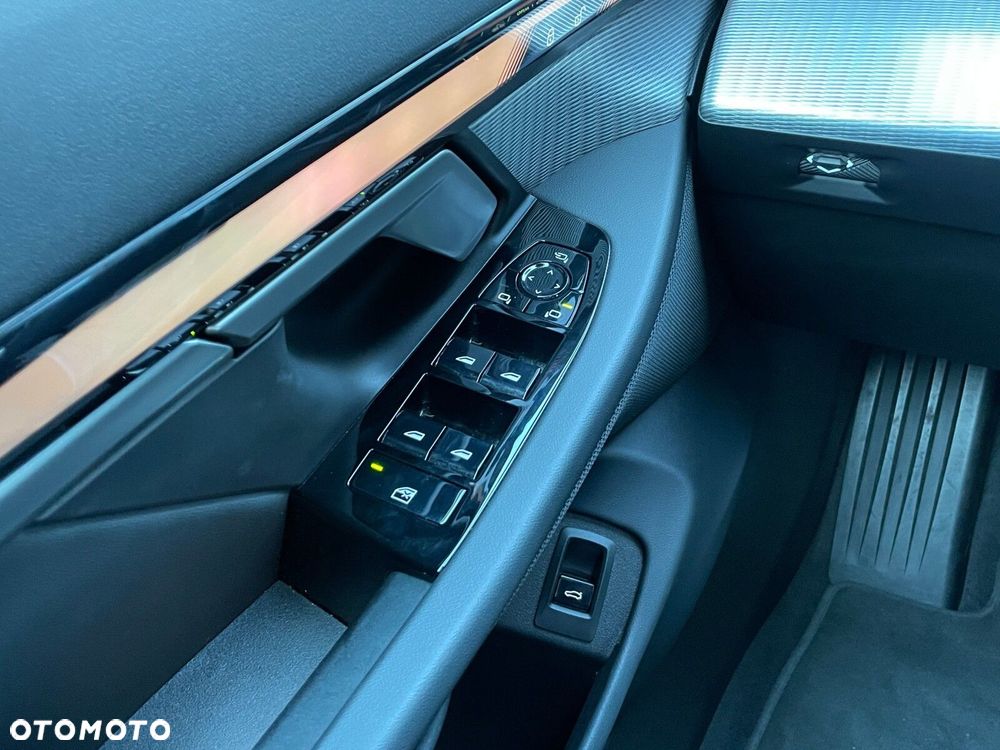 BMW Seria 5 520d xDrive mHEV M Sport - 22