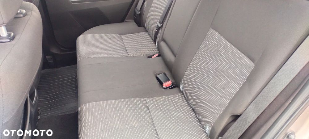 Toyota Auris 1.4 D-4D Edition - 11