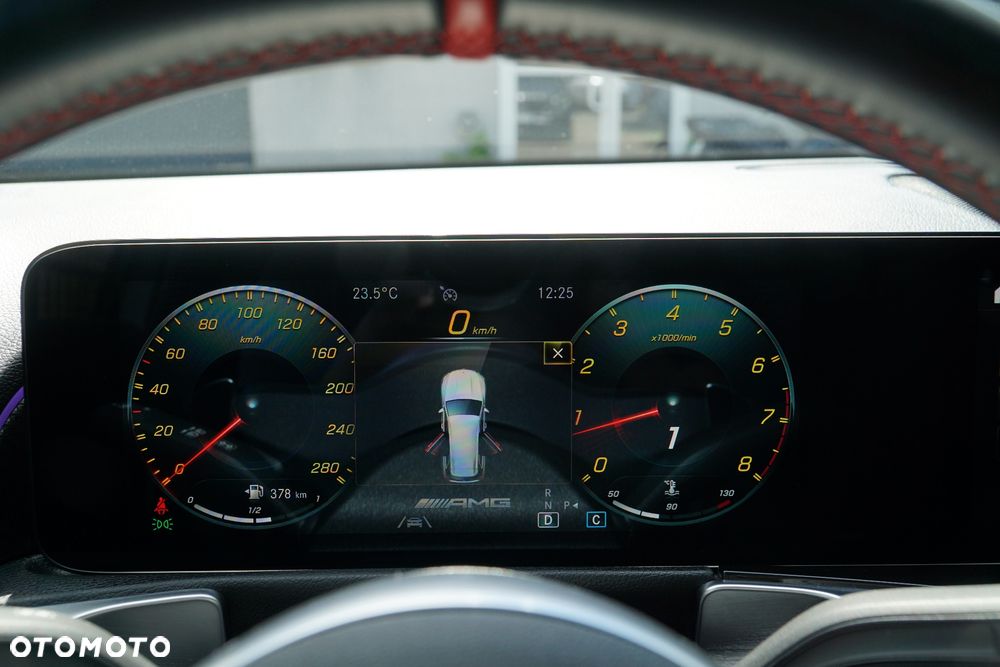 Mercedes-Benz GLB AMG 35 4-Matic - 18