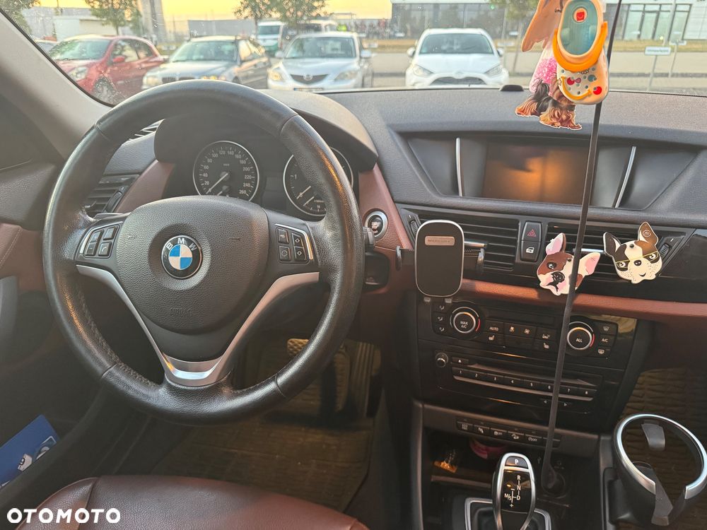 BMW X1 xDrive18d xLine - 4