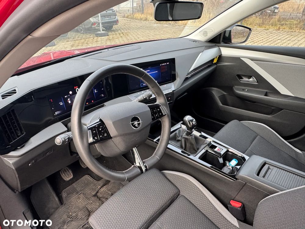 Opel Astra 1.2 T Edition S&S - 17