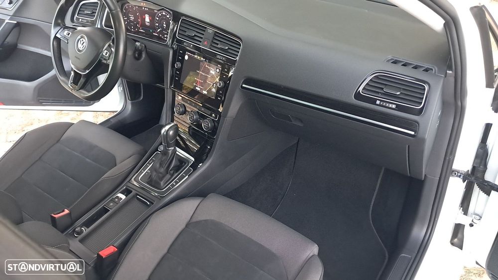 VW Golf 1.5 eTSI R-Line DSG - 23