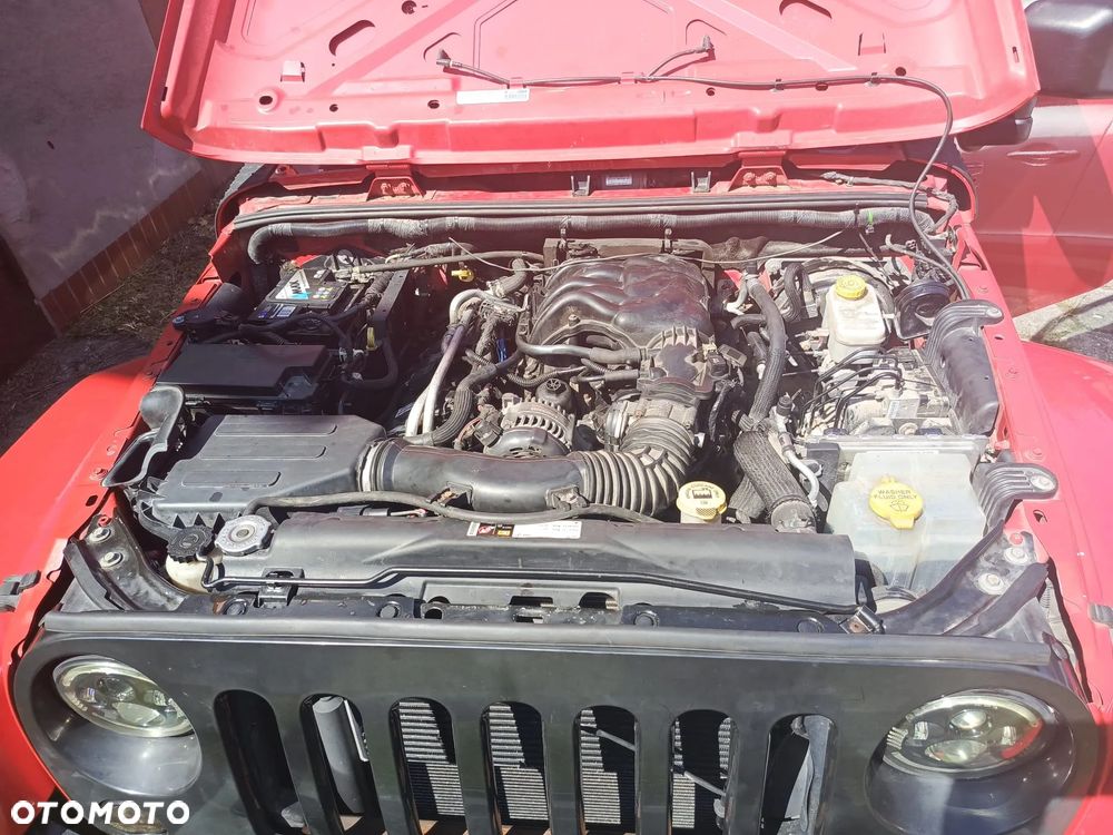 Jeep Wrangler 3.6 Unlim Sahara - 2