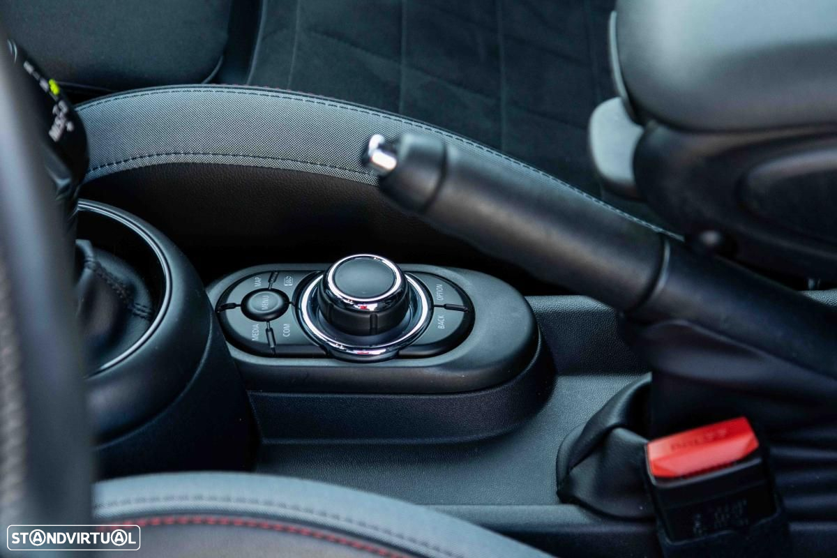 MINI 3 Portas Cooper Premium JCW Auto - 26