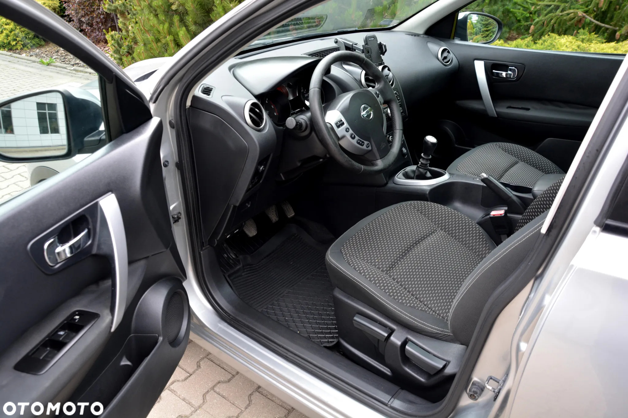 Nissan Qashqai 2.0 dCi Lounge - 23