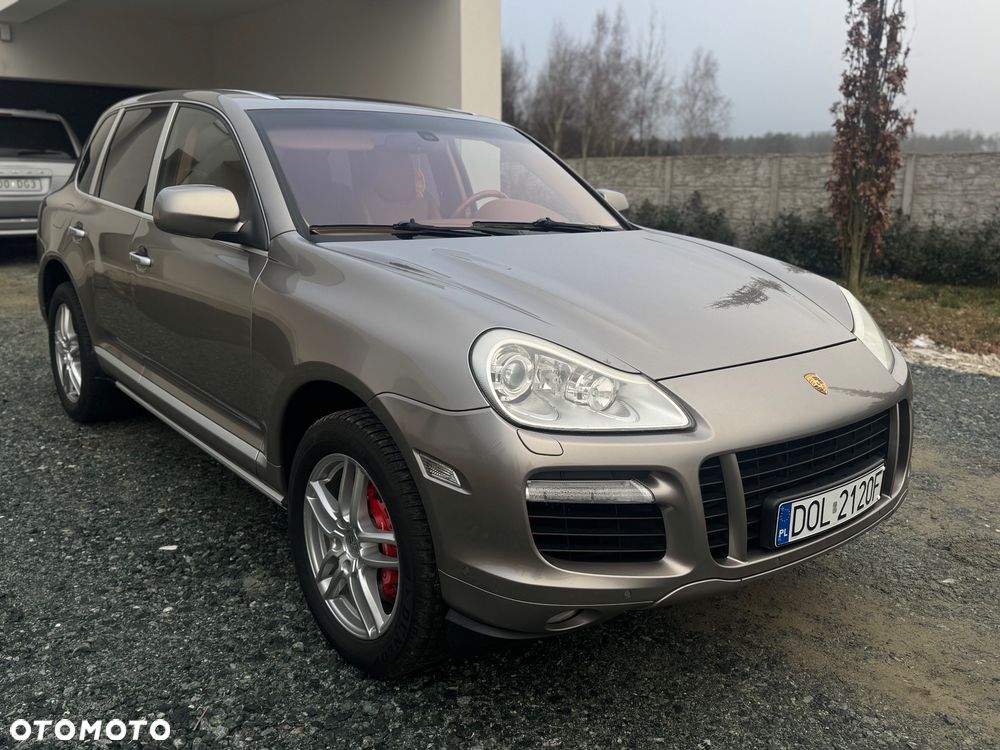 Porsche Cayenne - 5