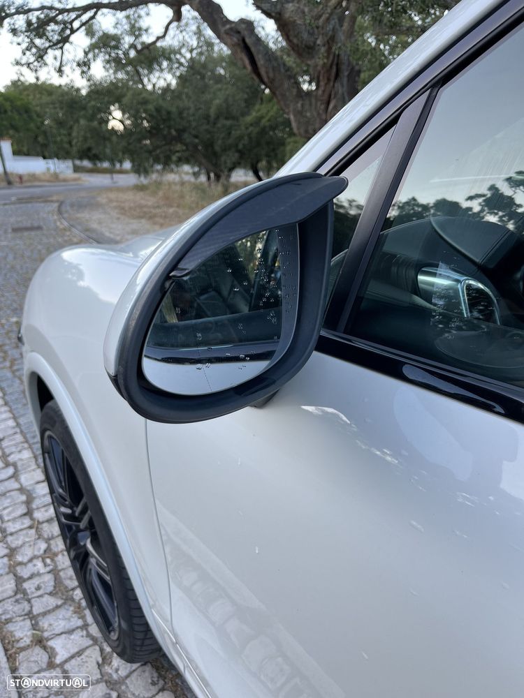 Porsche Cayenne - 25