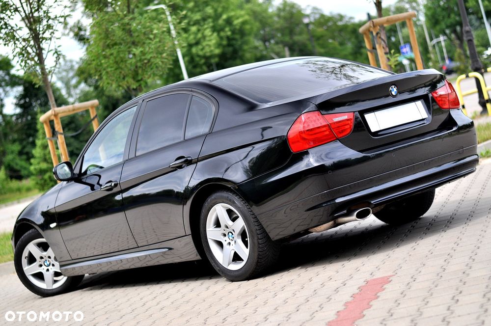 BMW Seria 3 318i Edition Exclusive - 9