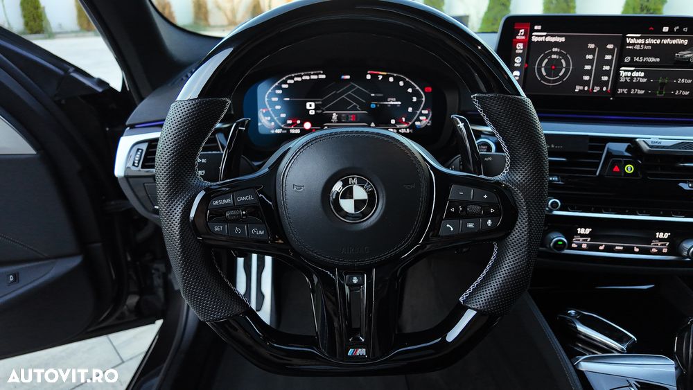 BMW Seria 5 540i xDrive AT MHEV - 13