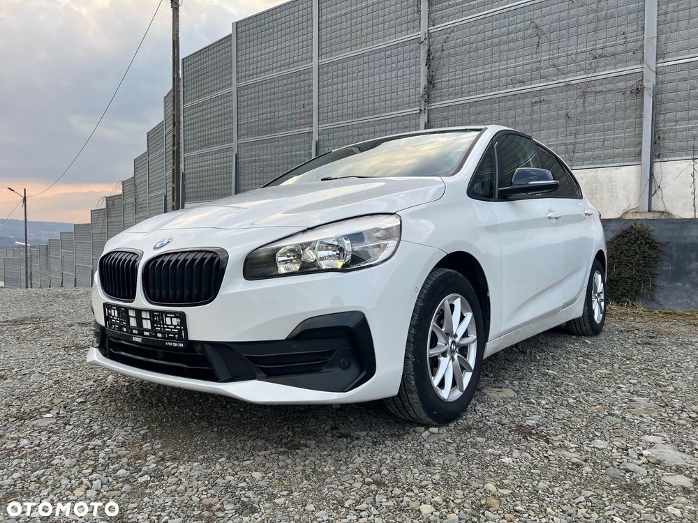 BMW Seria 2 216d Sport Line - 4