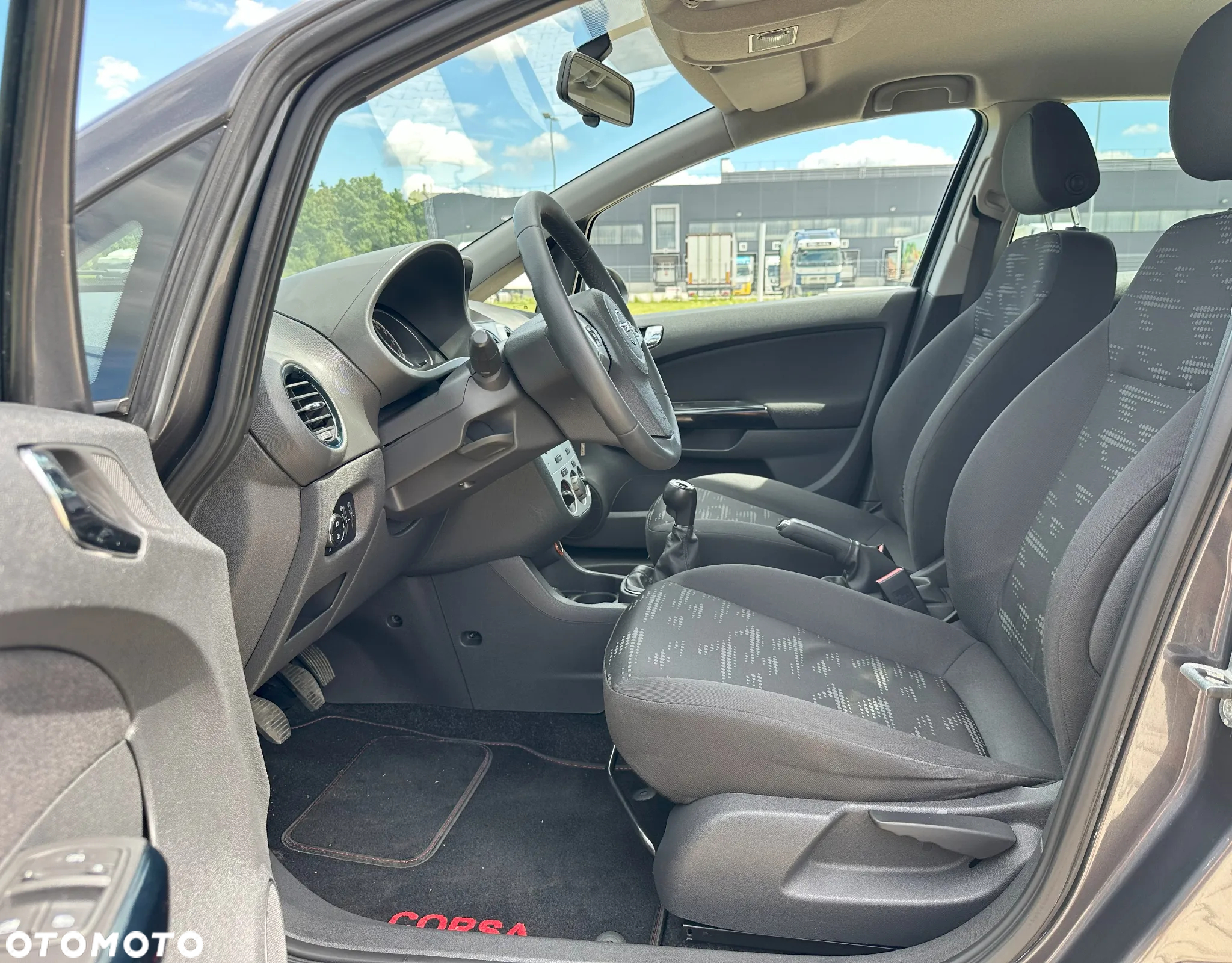 Opel Corsa 1.4 16V Satellite - 14