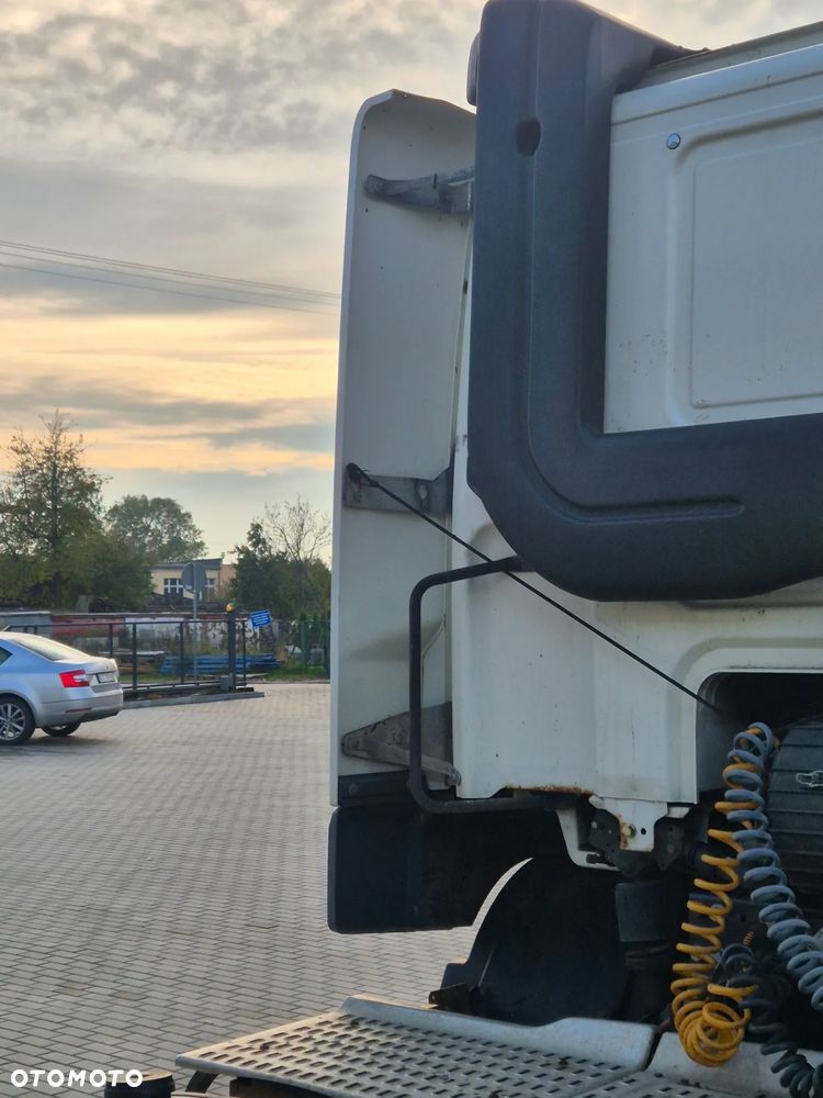 SPOILER SPOJLER LOTKA OWIEWKA ZAKABINOWA LEWA DAF CF EURO 6 NISKA KABINA - 2