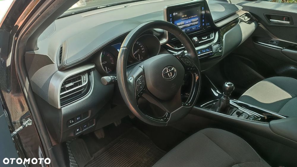 Toyota C-HR 1.2 T Dynamic - 2