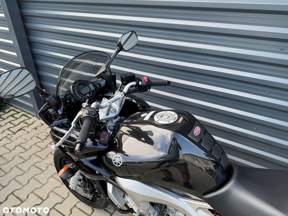 Yamaha FZ6 - 12