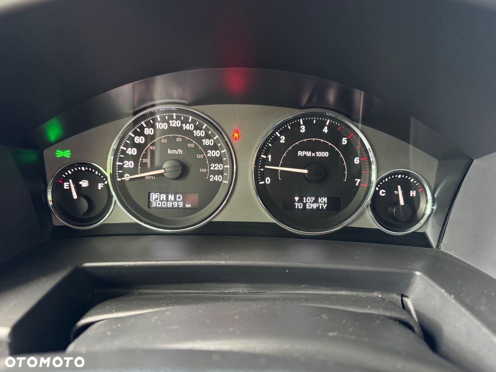 Jeep Commander 3.0 CRD DPF Automatik Limited - 32