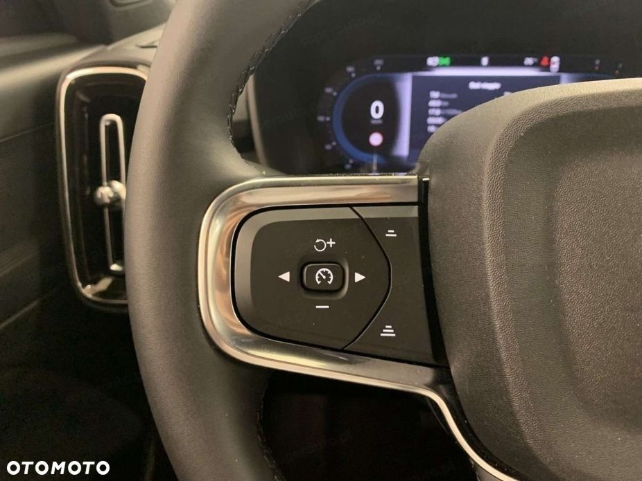 Volvo C40 - 8
