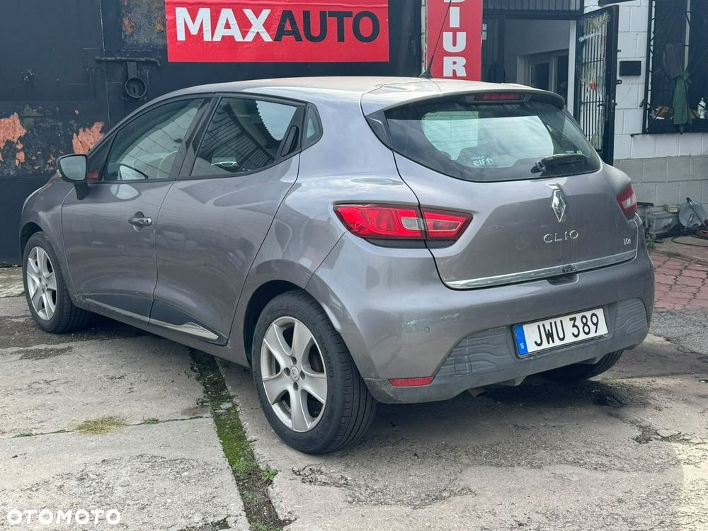 Renault Clio - 8