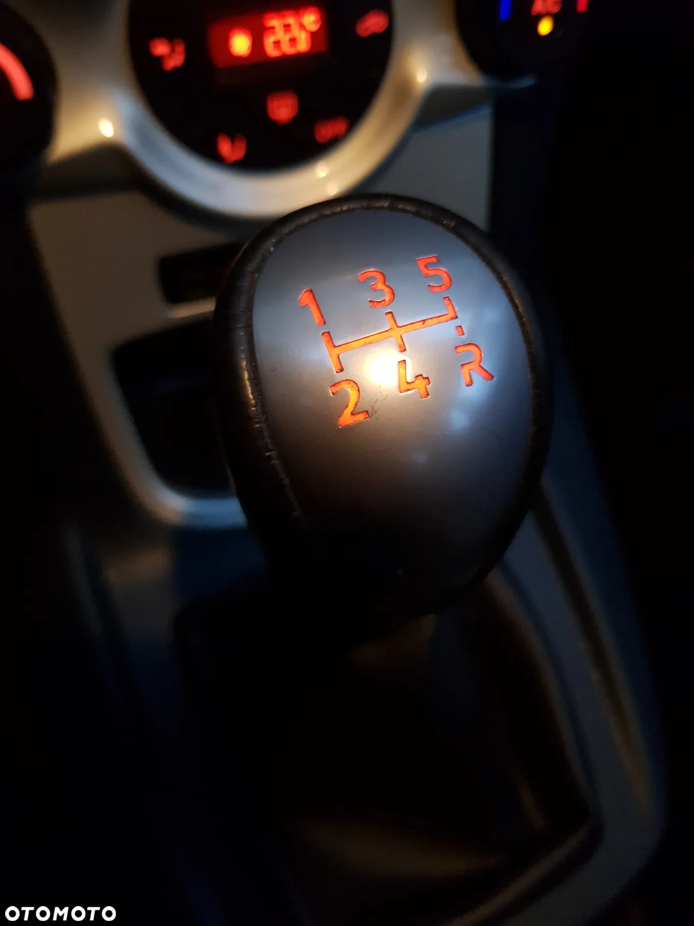 Ford Fiesta 1.25 Ghia - 9