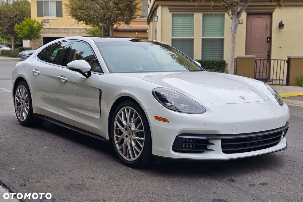 Porsche Panamera 4S - 1