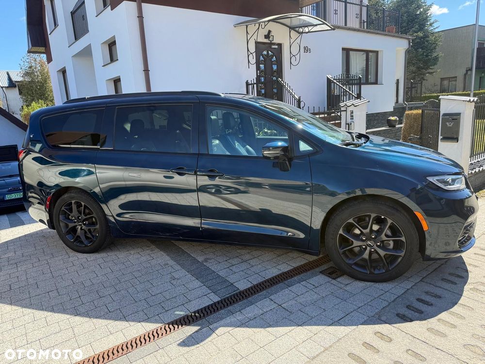 Chrysler Pacifica - 6