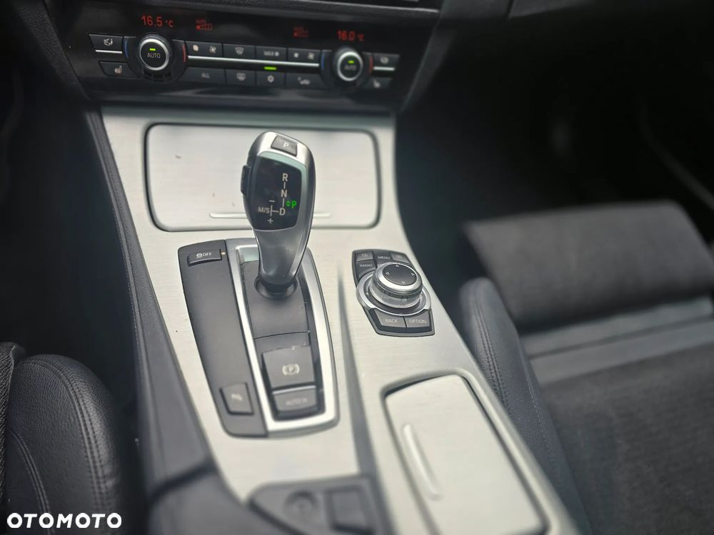BMW Seria 5 525d Sport-Aut - 18