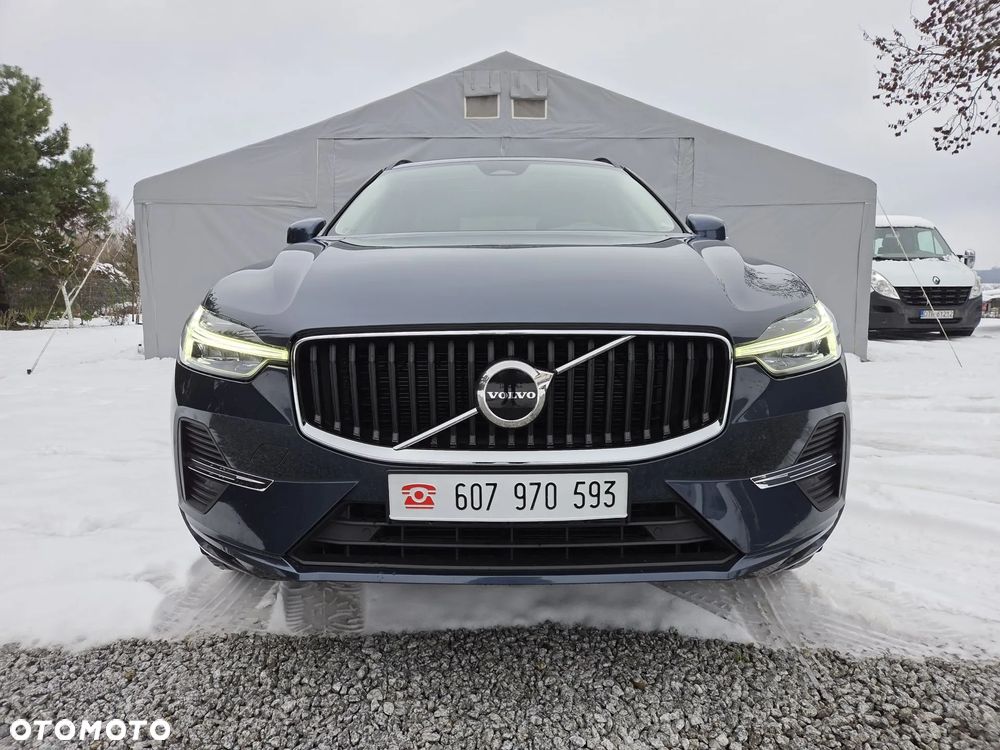 Volvo XC 60 B4 D Geartronic Momentum Pro - 4