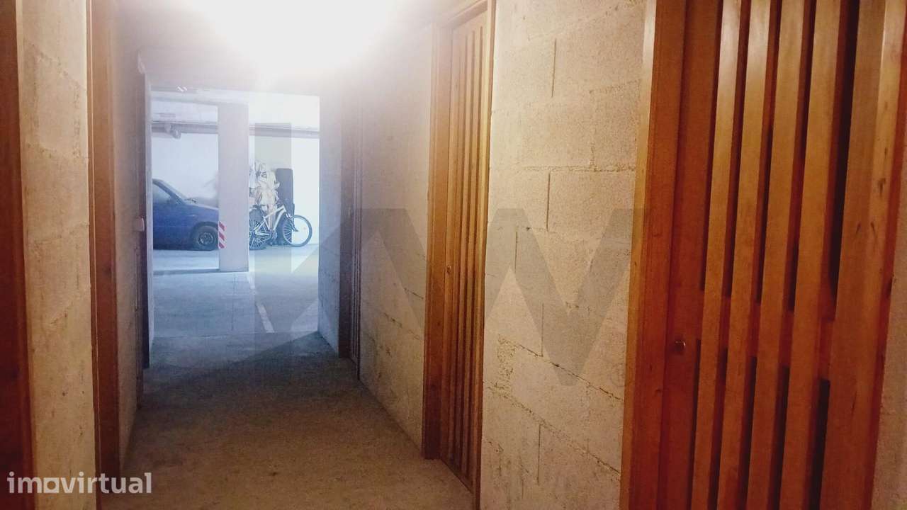 Apartamento T3 com Elevador, Garagem e Arrumos – Centro da Vila de - Grande imagem: 2/29