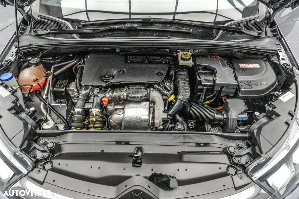 Citroën DS4 1.6 e-HDI Airdream BVM6 So Chic - 21