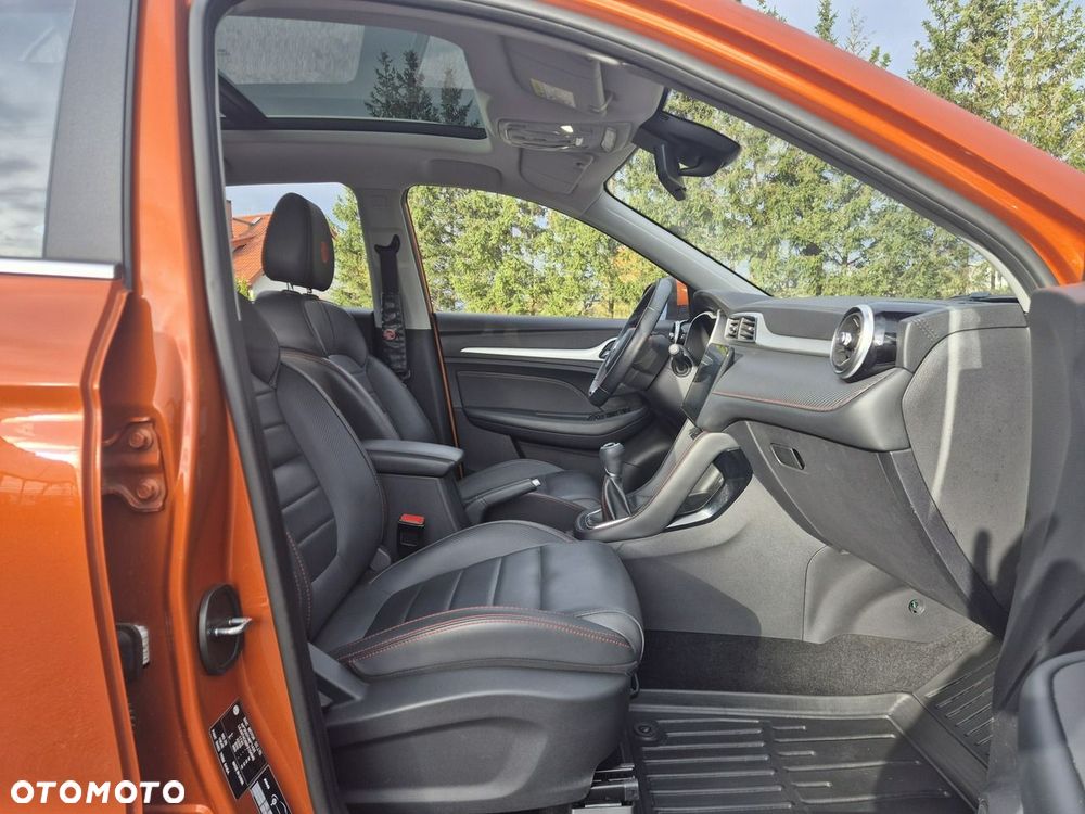 MG ZS - 21